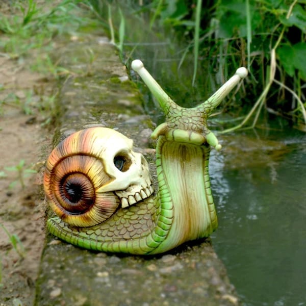 🎃 Handmade Halloween Snail