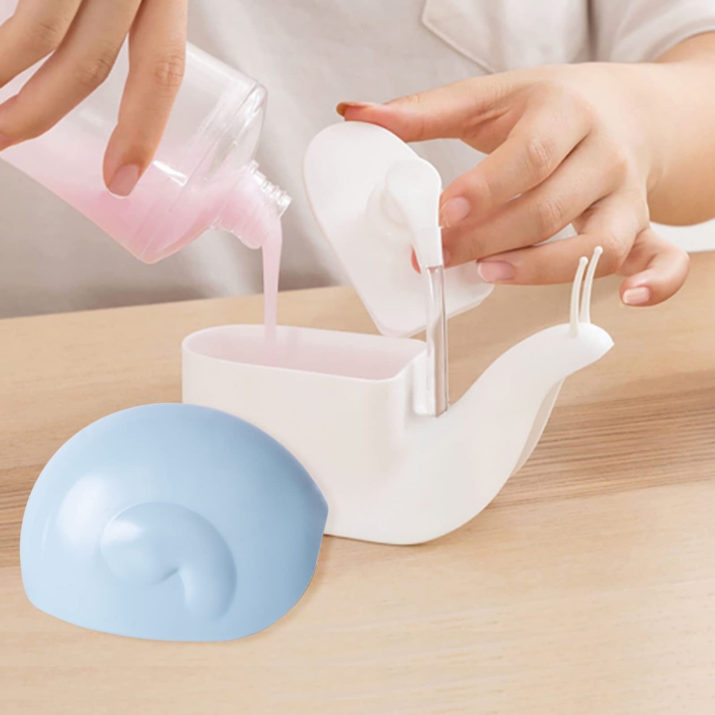 🔥HOT SALE - Cute Snail Soap Dispenser